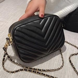 black crossbody bag
